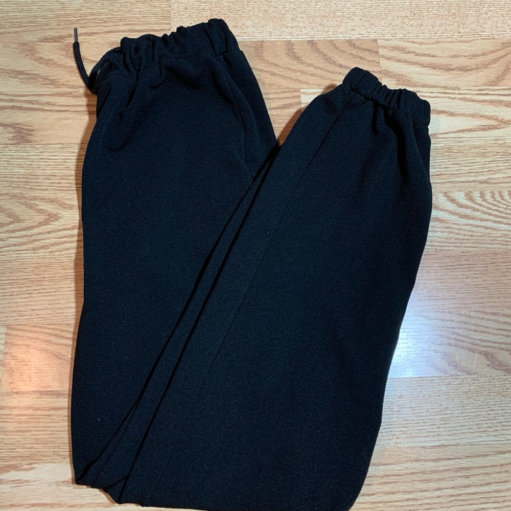 black sweatpants